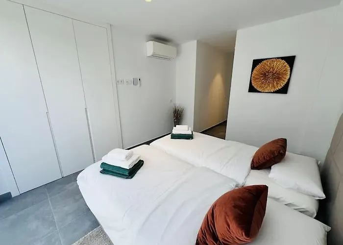 Jan With Heated Pool Villa *