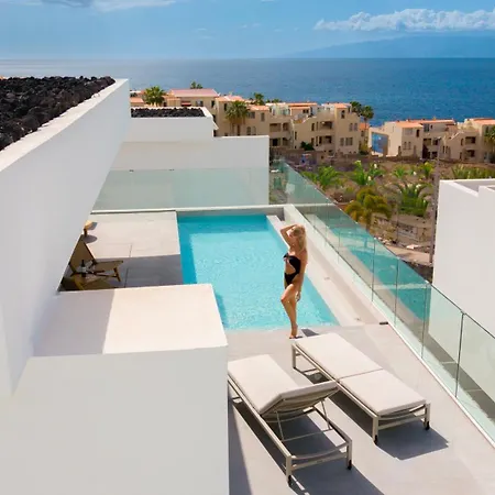 Jan With Heated Pool Villa *