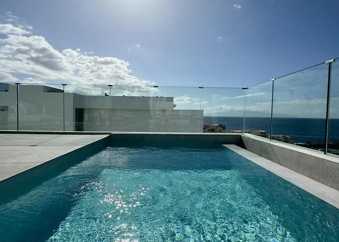 Jan With Heated Pool Адехе