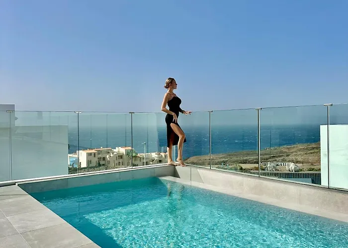 Jan With Heated Pool * Адехе