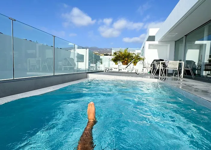 Jan With Heated Pool * Адехе