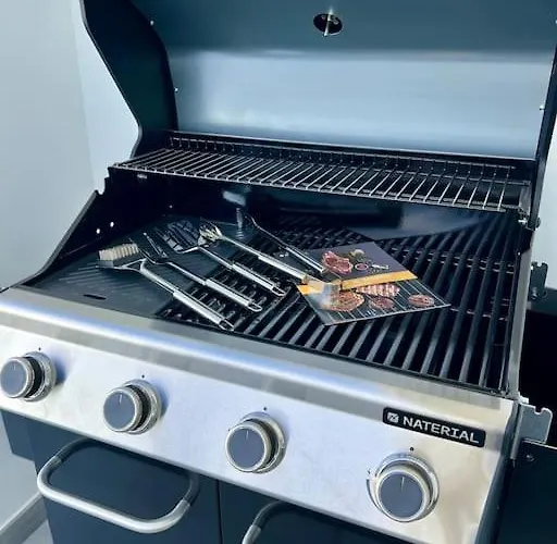 Jan With Heated Pool Βίλα