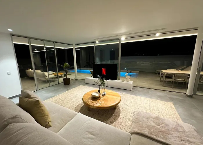 Jan With Heated Pool Βίλα *